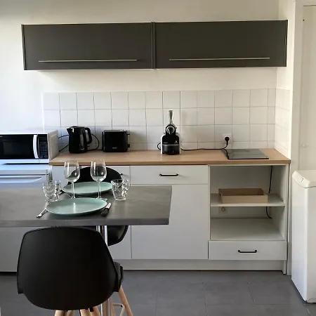 Lumineux Studio 30m² Sur Cour - Proche Tram/centre Апартаменты Нант