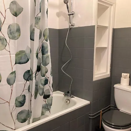 Lumineux Studio 30m² Sur Cour - Proche Tram/centre *